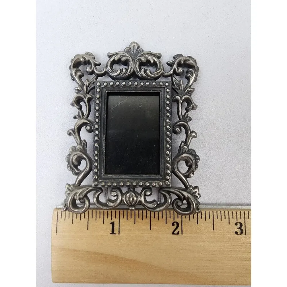Mini Metal Silver Picture Frames 3.5 x 3